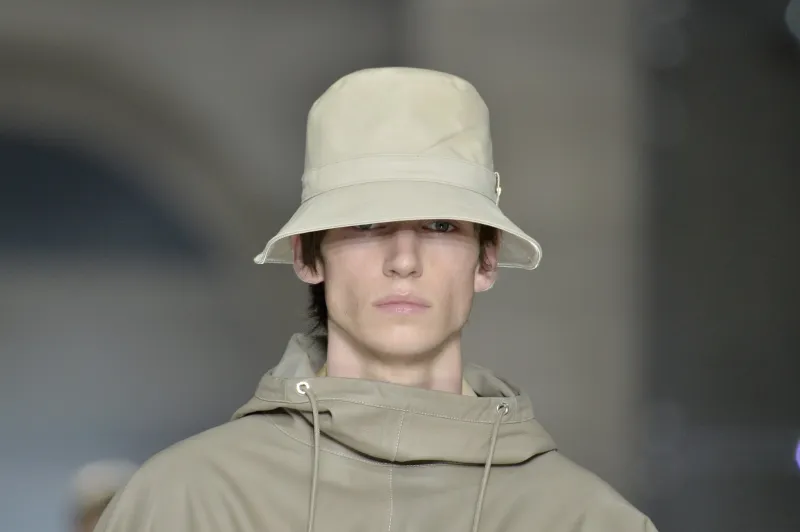 مجموعة dunhill لموسم ربيع وصيف 2020