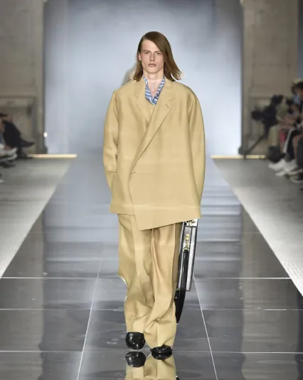 مجموعة dunhill لموسم ربيع وصيف 2020