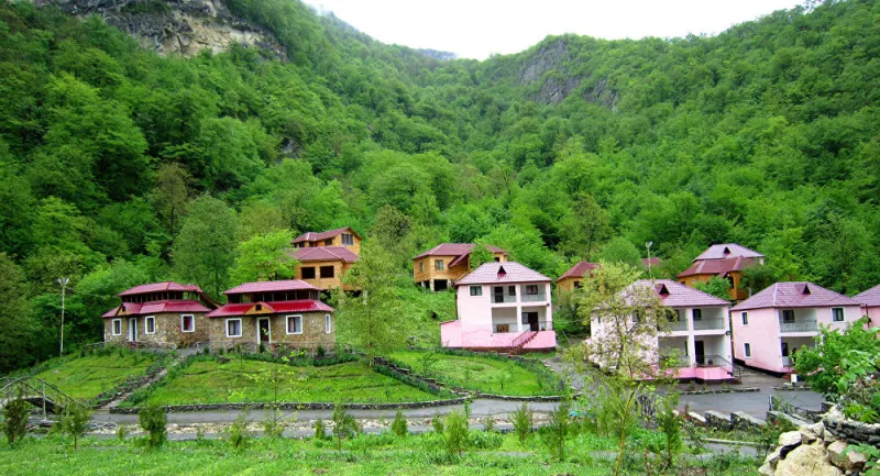 «أرض النار» تفتح ذراعيها.. 13 مزارا سياحيا في أذربيجان لا تفوتها