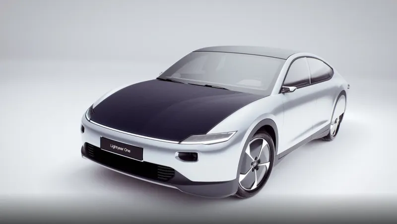 "Lightyear One".. أول  سيارة شمسية خارقة طويلة المدى في العالم