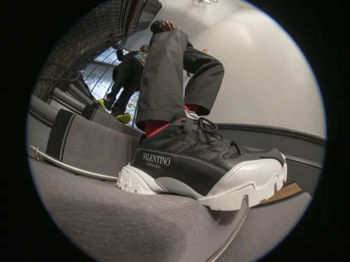 أحذية CLIMBERS من فالنتينو غارافاني للرجال خريف 2019