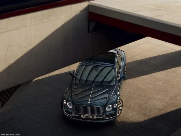 بنتلي تكشف عن سيارتها الرياضية الفاخرة فلاينج سبير 2020.. جرأة وجودة