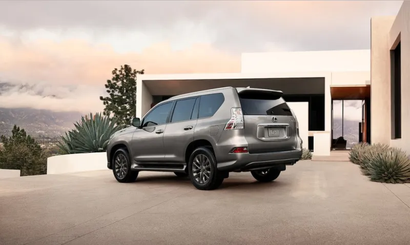 لكزس GX460 لعام 2020.. سيارة فاخرة وقوية بثلاثة صفوف