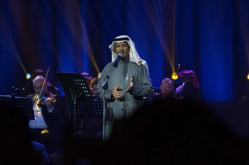 مهندس الصوت يُغضب خالد عبدالرحمن في حفل "النماص".. ما السبب؟ (فيديو) مهندس الصوت يُغضب خالد عبدالرحمن في حفل "النماص".. ما السبب؟ (فيديو)