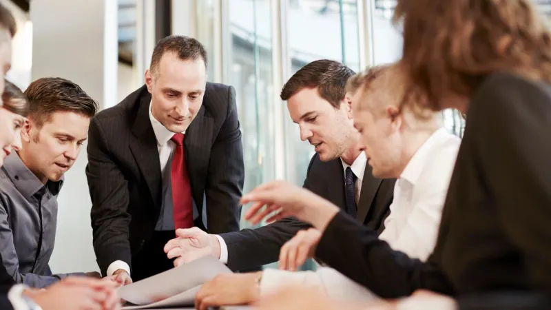 دليل القائد.. 4 حلول مجانية ليشعر موظفوك بمعنى ما يفعلون