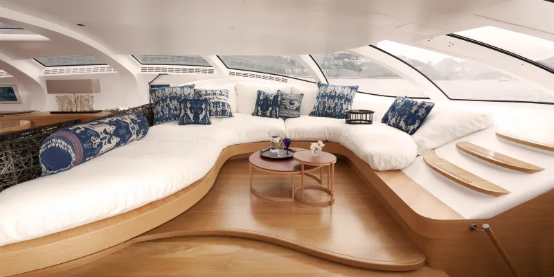 "أداستر".. يخت فاخر معروض للبيع يمكن التحكم فيه عن بعد بـ "الآيباد"