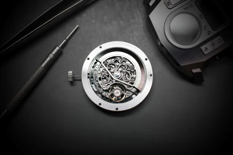 تحفة فنية.. جايسون تطلق ساعتها الفاخرة "JW-EX" (صور)