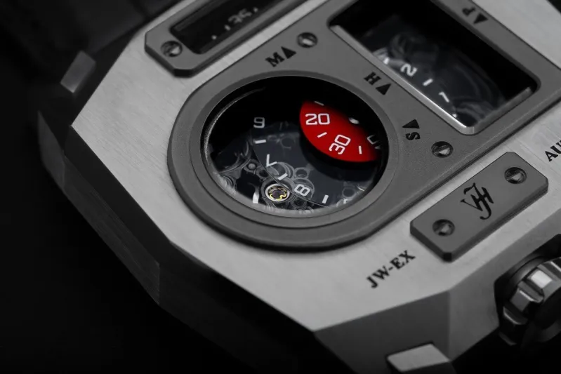 تحفة فنية.. جايسون تطلق ساعتها الفاخرة "JW-EX" (صور)