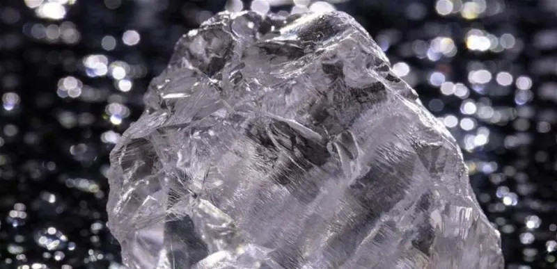 وزنها خرافي.. العثور على أكبر ماسة في أوروبا وهذه مواصفاتها (صور)
