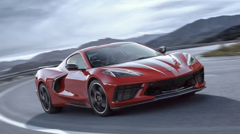 Corvette C8.. نموذج جديدة من شيفروليه ينافس السيارات الرياضية الفارهة (فيديو)
