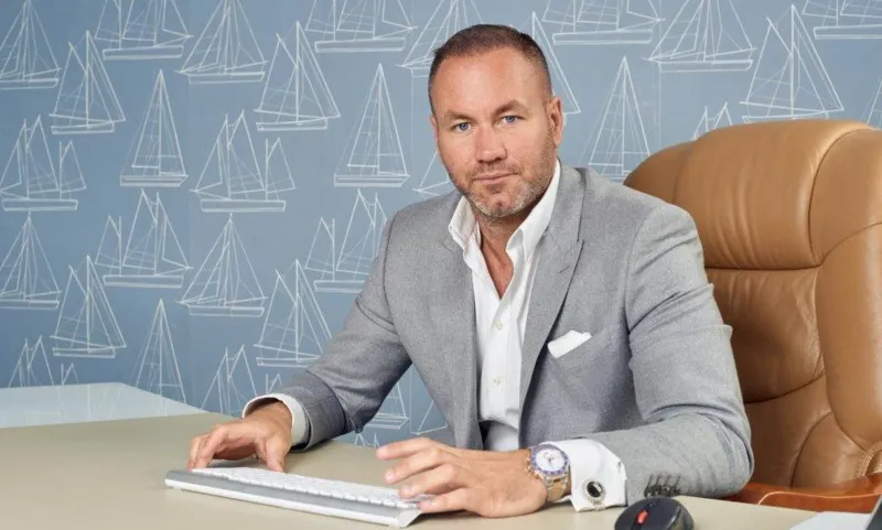 إمبراطور العقارات آندي سكوت يعلمك الدرس.. من القاع إلى القمة مرتين