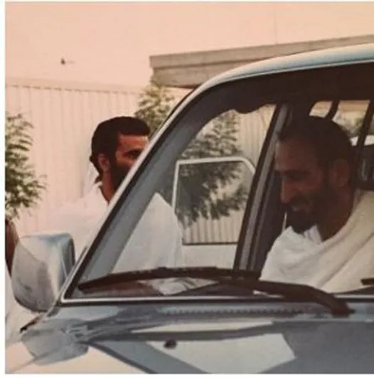 لقطات نادرة للفقيد الأمير بندر بن عبدالعزيز مع والده المؤسس وأشقائه