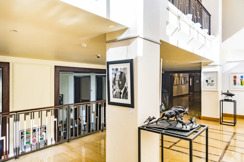 منتجع ون آند أونلي كيب تاون يحتفي بنيلسون مانديلا