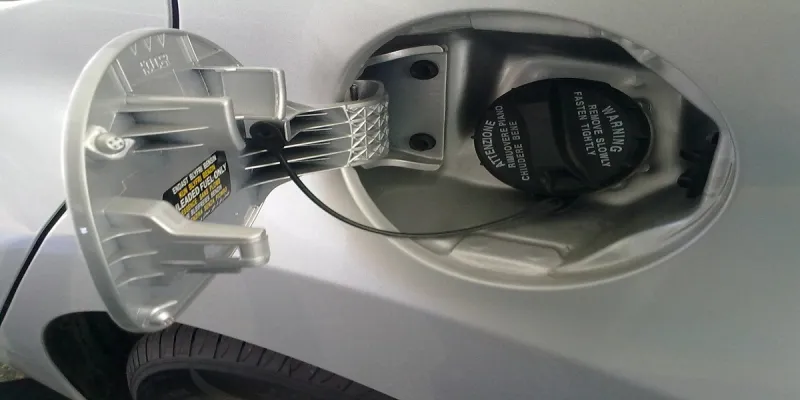 تحافظ على عمر المركبة.. إليك هذه النصائح للحد من استهلاك وقود السيارة