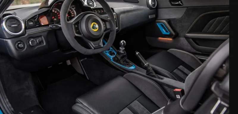 المزيد من القوة والعزم في سيارة لوتس إيفورا جي تي 2020