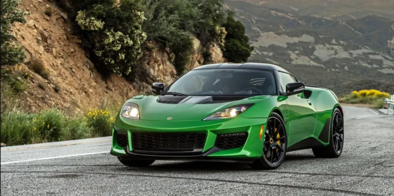 المزيد من القوة والعزم في سيارة لوتس إيفورا جي تي 2020