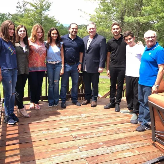 سعد الحريري يستضيف وزير الخارجية الأمريكي في مزرعته الخاصة بواشنطن (فيديو)