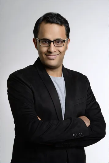 رائد التسويق الرقمي حاتم الكاملي: تركت الطب واتبعت شغفي بالتسويق وبدأت بلا مال