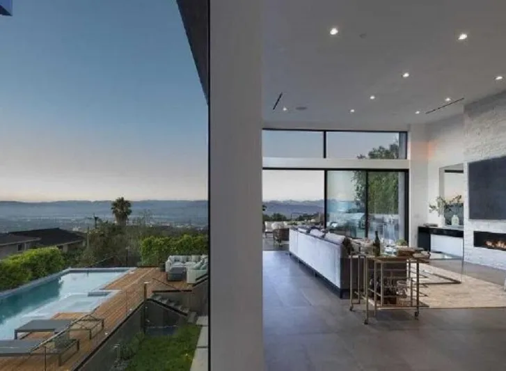 بعد انفصاله عن صديقته.. جاك دورسي يعرض قصره الفاخر للبيع بهذا السعر (صور)