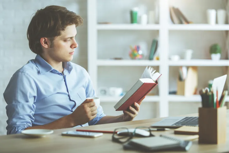 هذه الكتب تقود خطواتك إلى طريق النجاح.. دروس تساوي الملايين