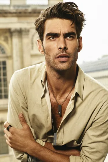 مجموعة MOVE TITANIUM من دار مجوهرات ميسيكا باريس