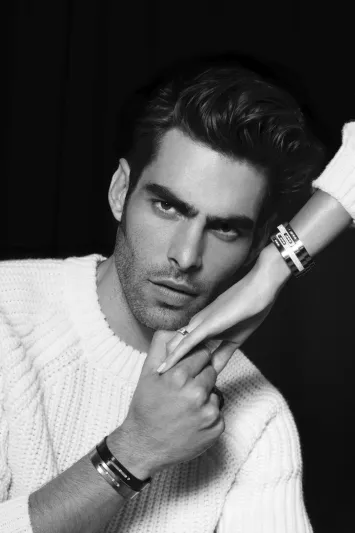 مجموعة MOVE TITANIUM من دار مجوهرات ميسيكا باريس