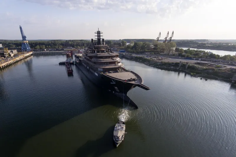 REV Ocean.. أكبر يخت في العالم يقتحم البحار قريبا (فيديو)