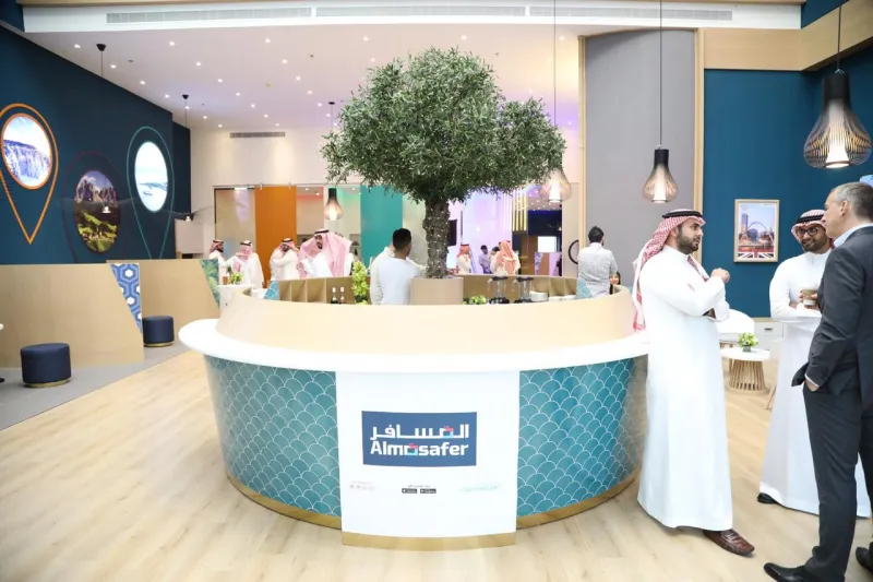 رقم خيالي.. كم ينفق السعوديون على السياحة الإلكترونية سنويًا؟