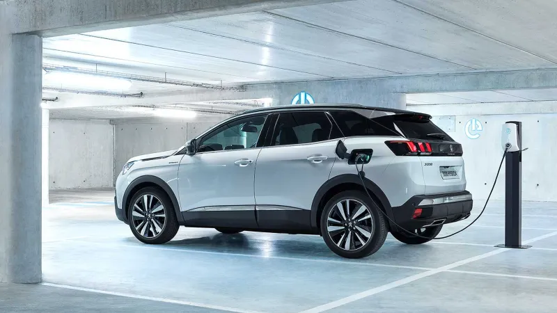Peugeot 3008 GT Hybrid4.. أقوى سيارة في تاريخ بيجو