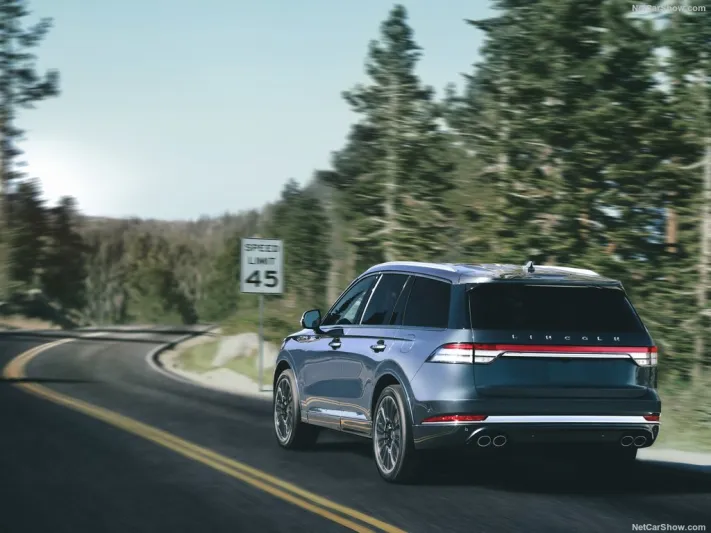 لينكولن أفياتور 2020 الأداء الفخم .. قوة رائعة وتصميم أنيق