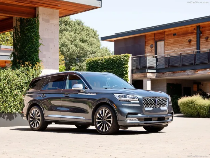 لينكولن أفياتور 2020 الأداء الفخم .. قوة رائعة وتصميم أنيق