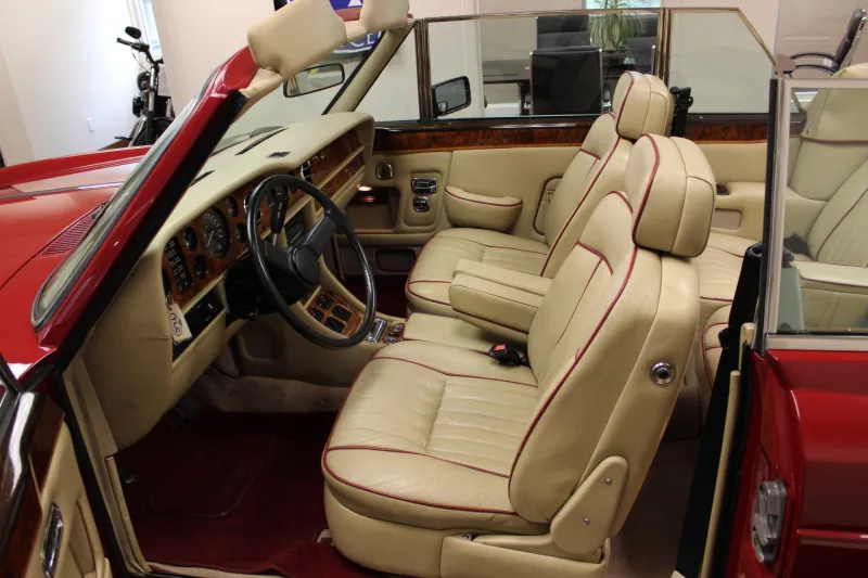 رولز رويس كورنيش من أكثر سيارات الكوبيه فخامة في عصرها