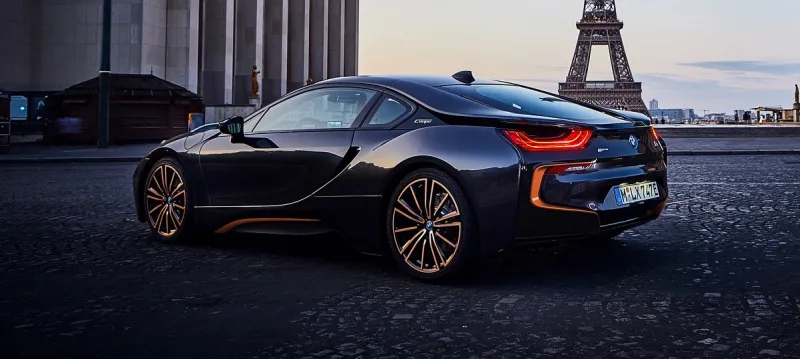 200 نسخة فقط.. تعرف على مواصفات سيارة Bmw i8 الجديدة (صور)