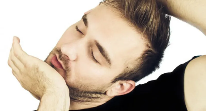 تسبب الجلطات.. احذر من طقطقة الرقبة