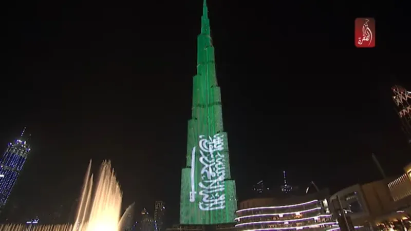 مفاجأة من برج خليفة لزائريه السعوديين احتفالًا باليوم الوطني الـ89 (فيديو)