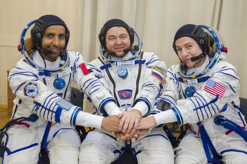 بعد ساعات.. هزاع المنصوري ينطلق في مهمة تاريخية إلى محطة الفضاء الدولية