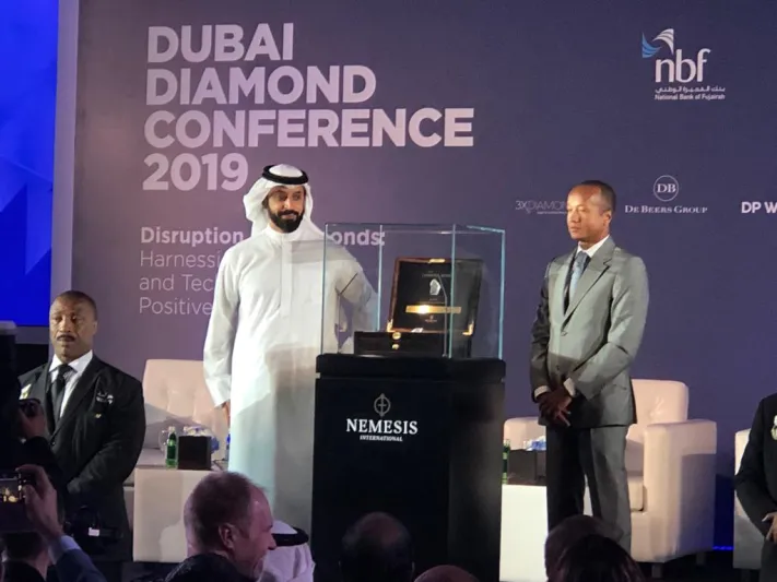 بـ 63 مليون دولار.. أكبر حجر ألماس مصقول في العالم بدبي