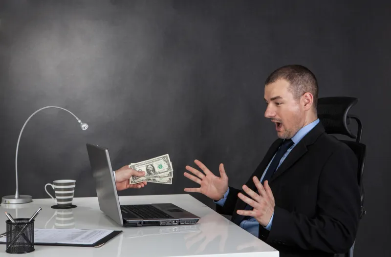 لست مُضطرا إلى العمل ثماني ساعات.. كيف تجني  ثروة كبيرة وأنت نائم؟