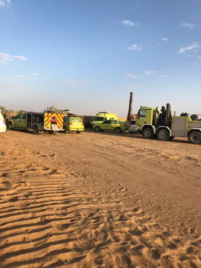 مهمة إنقاذ ناجحة.. الدفاع المدني ينتشل شخصا سقط في بئر بوادي الدواسر (فيديو)