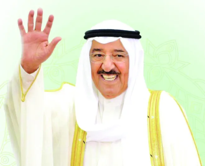 نحر عدد كبير من الإبل احتفالًا بعودة أمير الكويت بعد رحلة علاج ناجحة (فيديو)