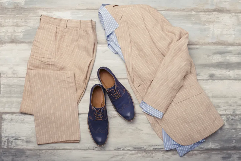 لطلة أنيقة ومميزة.. البدلة الكتان اختيارك الأمثل