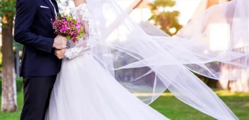 حفل مجنون.. كيف حوّل عروسان رقصة زفافهما إلى ماراثون جري