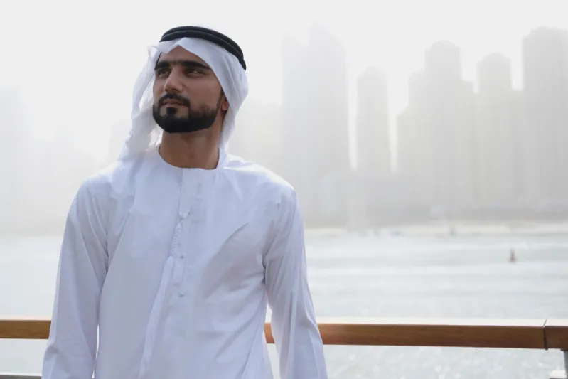 هل يتسبب ارتداء الشماغ في سقوط شعرك؟