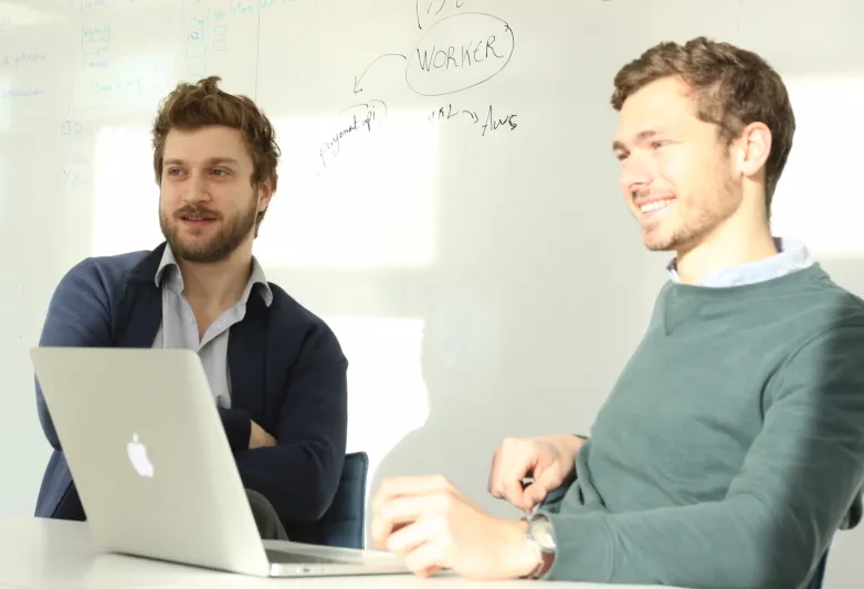 المدير التنفيذي CEO ضد المدير التنفيذي للبيانات.. من يقود التحول الرقمي؟