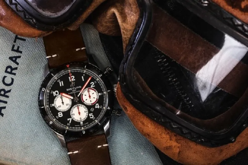 جمعت بين الأناقة والأصالة.. ساعة أفياتر 8 موسكيتو تحيي ذكرى طائرة دي هافيلاند العريقة