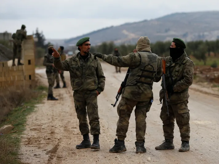 اشتباك بين مراسلة سورية وجندي تركي : هذه أرضنا « فيديو»