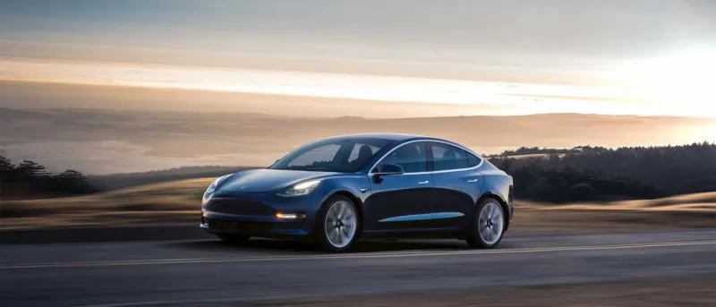 القيادة نائما.. «تسلا» تطور سيارات جديدة