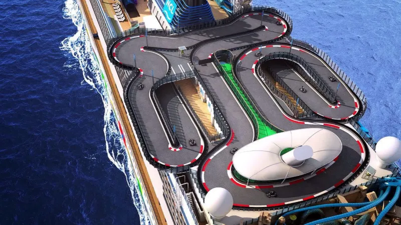 تجربة استثنائية.. سفينة Encore تضم حلبة كارتنج (فيديو)