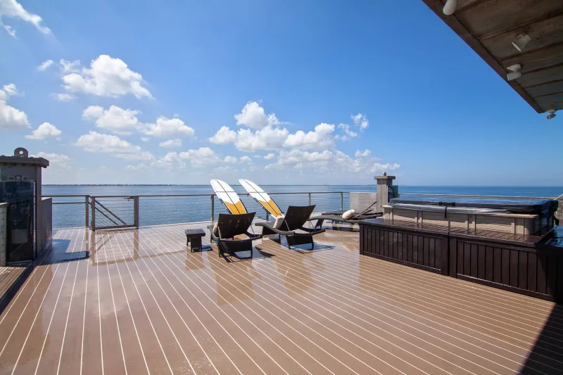 أول يخت فاخر بأرجل هيدروليكية! «فيديو»