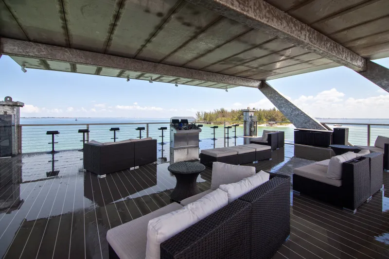 أول يخت فاخر بأرجل هيدروليكية! «فيديو»